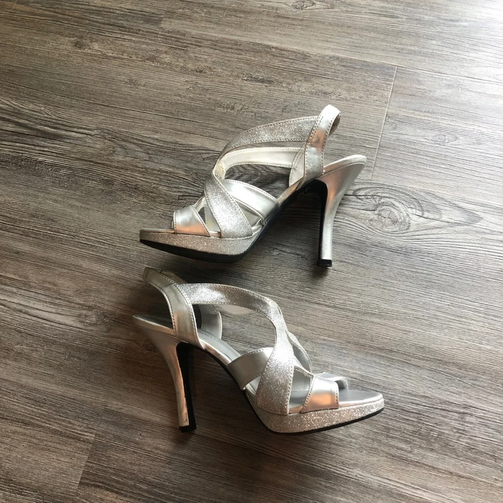 Fioni Night Silver Glitter Heels